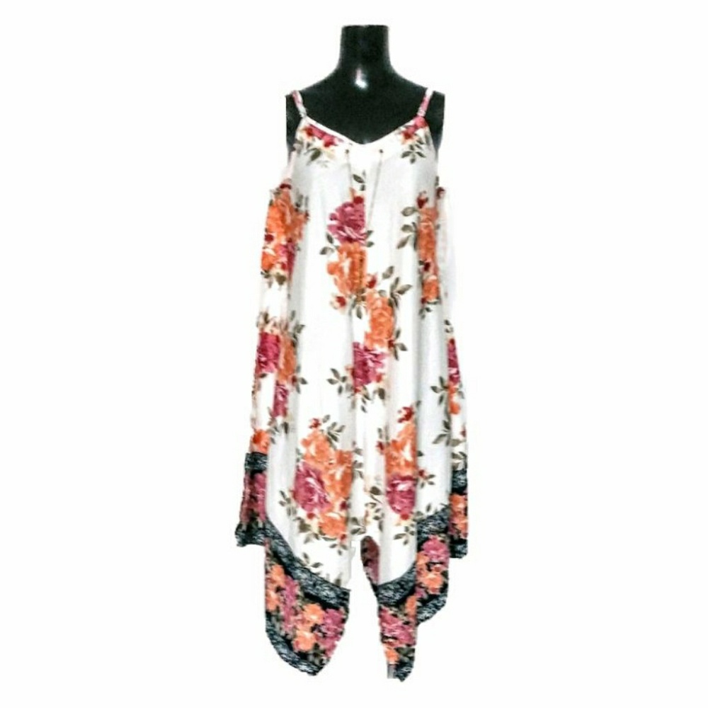 Hint of Blush Cream & Floral Strappy Dress 👗